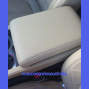 Centre Armrest Console Storage Organiser - Denza B5